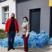 Zbiórka wody dla oddziałów COVID-owych